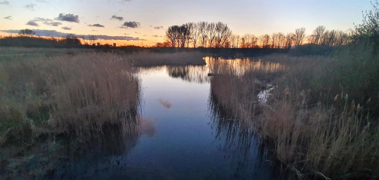 Inntermezzo Almere Buitenkant foto