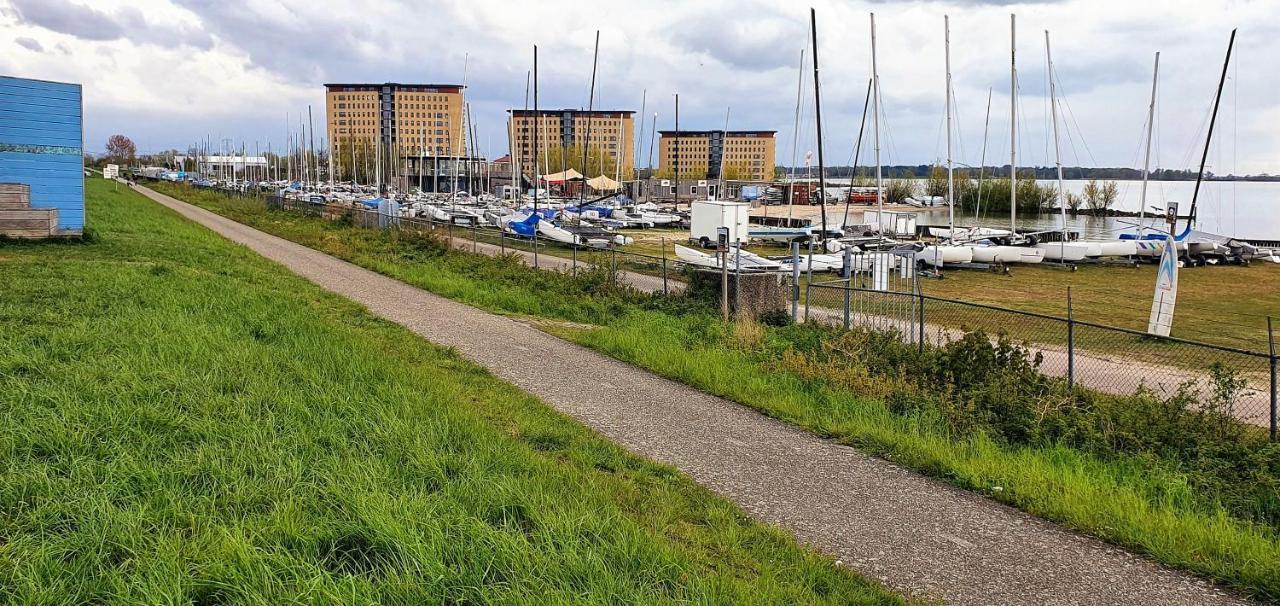 Inntermezzo Almere Buitenkant foto