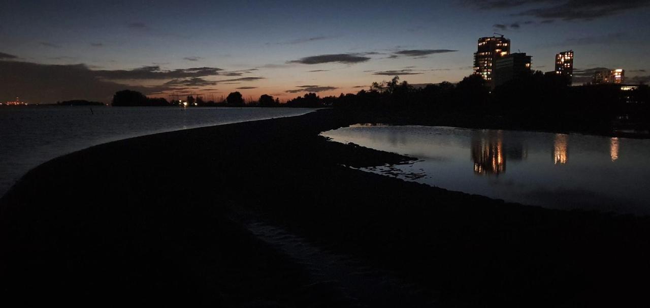 Inntermezzo Almere Buitenkant foto